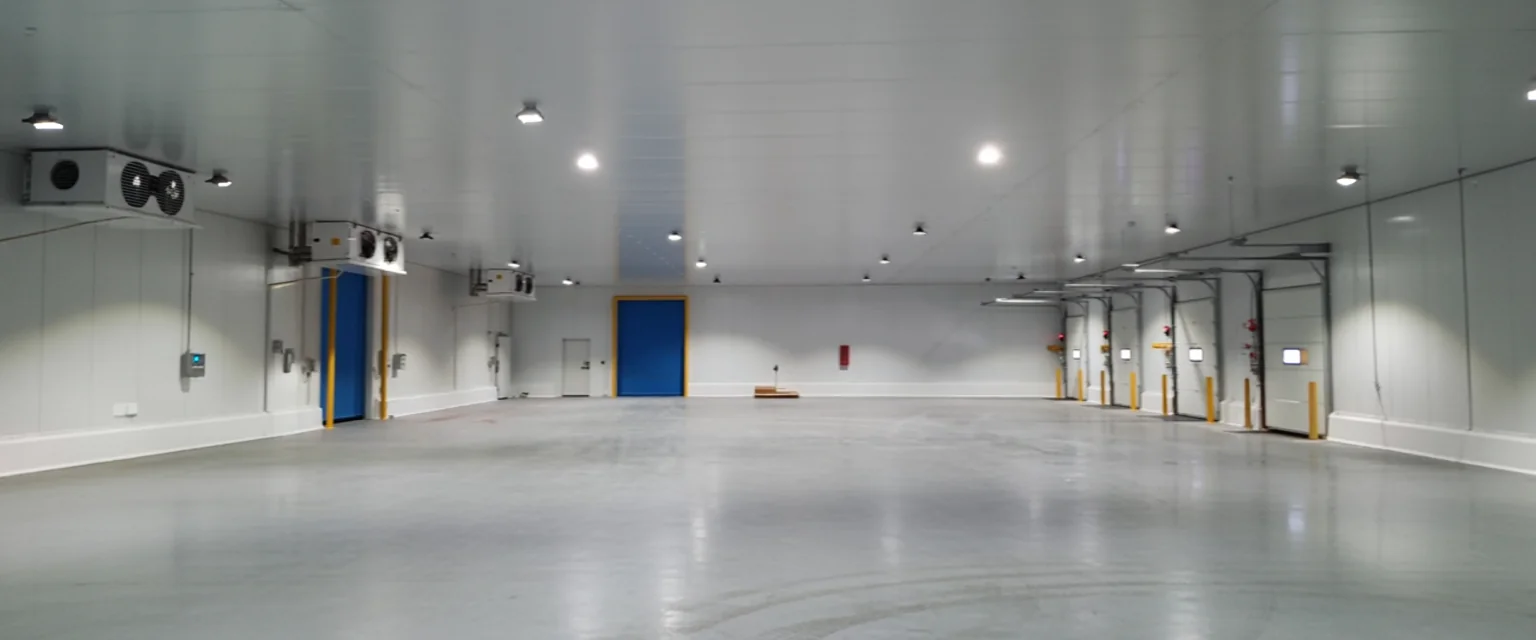 Instalación de puertas para cámara frigorífica en Chile